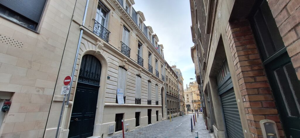 Bzr investit 10 rue du Clou dans-le-Fer